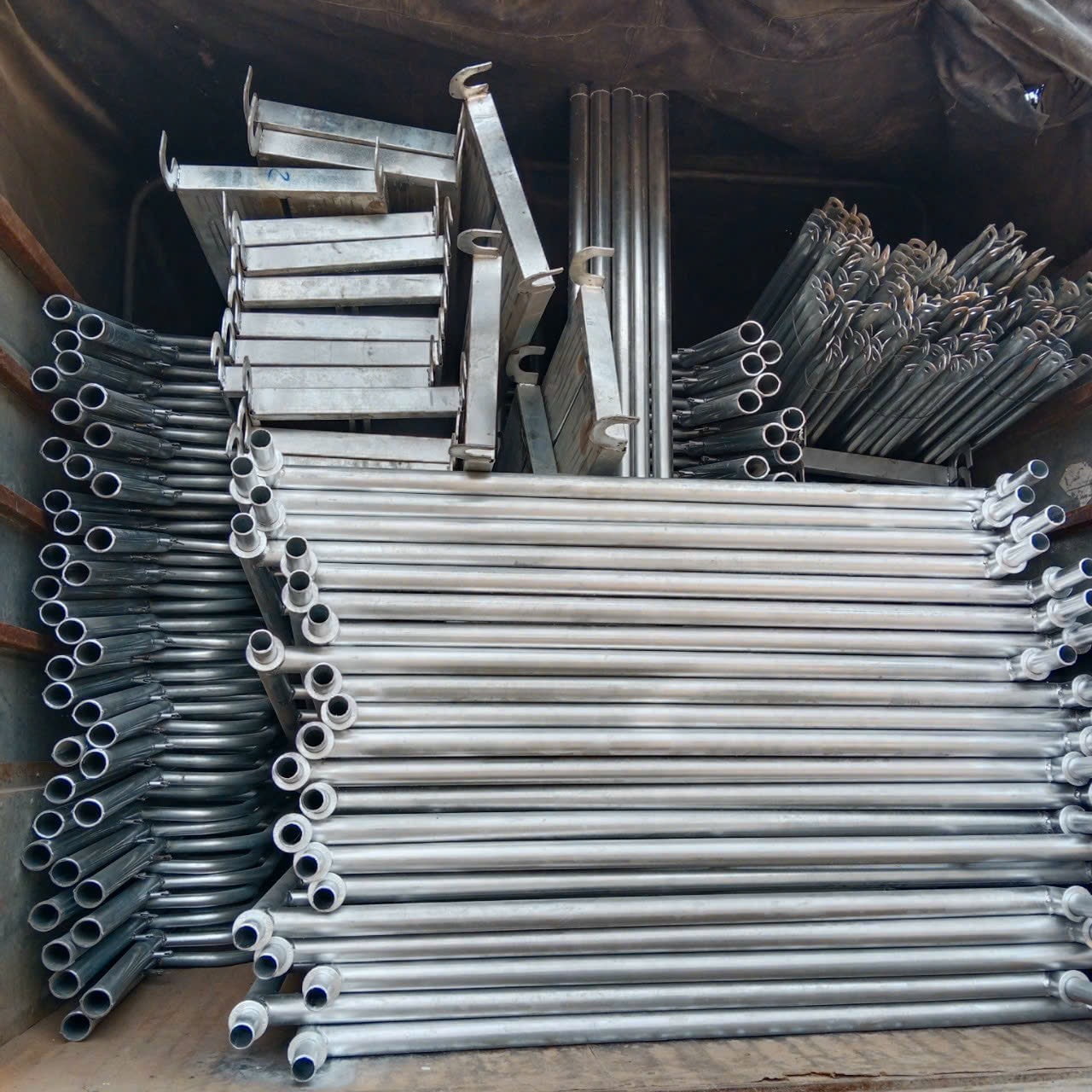 thuê giàn giáo sữa chữa